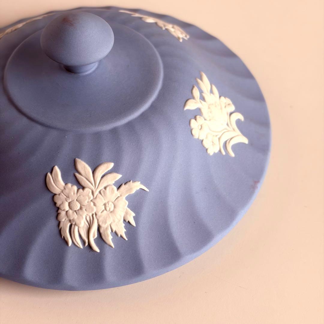 英国ヴィンテージ ウェッジウッド ジャスパーウェア 蓋付き 化粧箱 ペールブルー