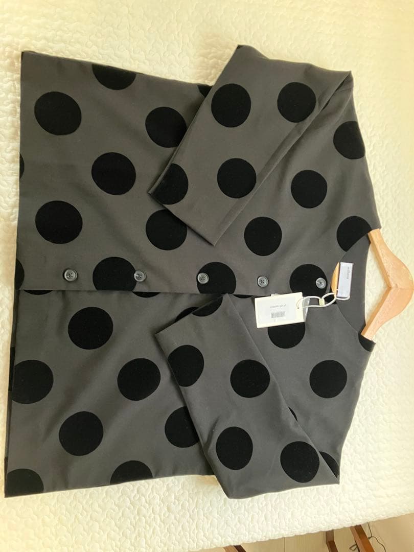 【タグ付き新品】上品ドットジャケット　上品ドットパンツ　セット