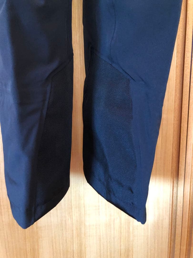 モンベル新品未使用パウダートラックビブ(男女兼用)XS/BK