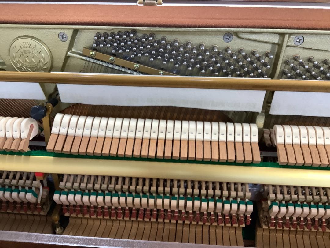 ★61414【アップライトピアノ】KAWAI　Ki65F