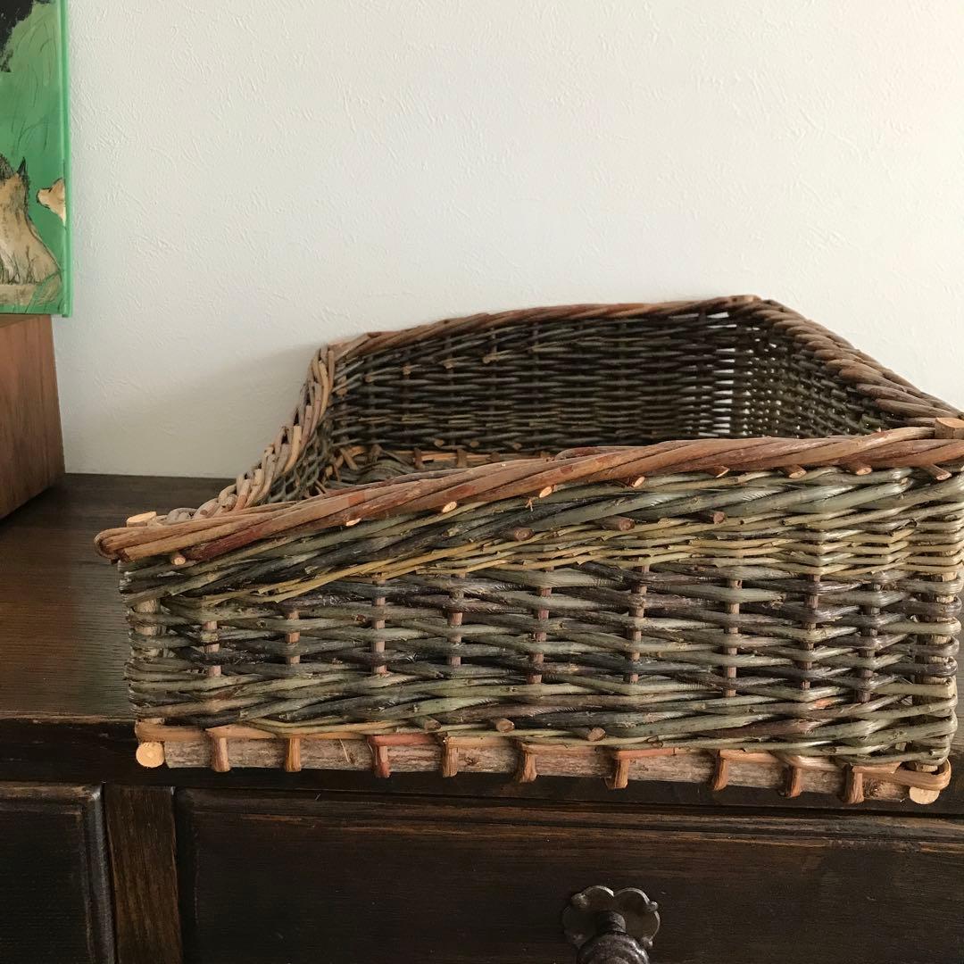 フランス　エミリー・ルイヨン バスケット　　　(市川籠店　カゴアミドリ