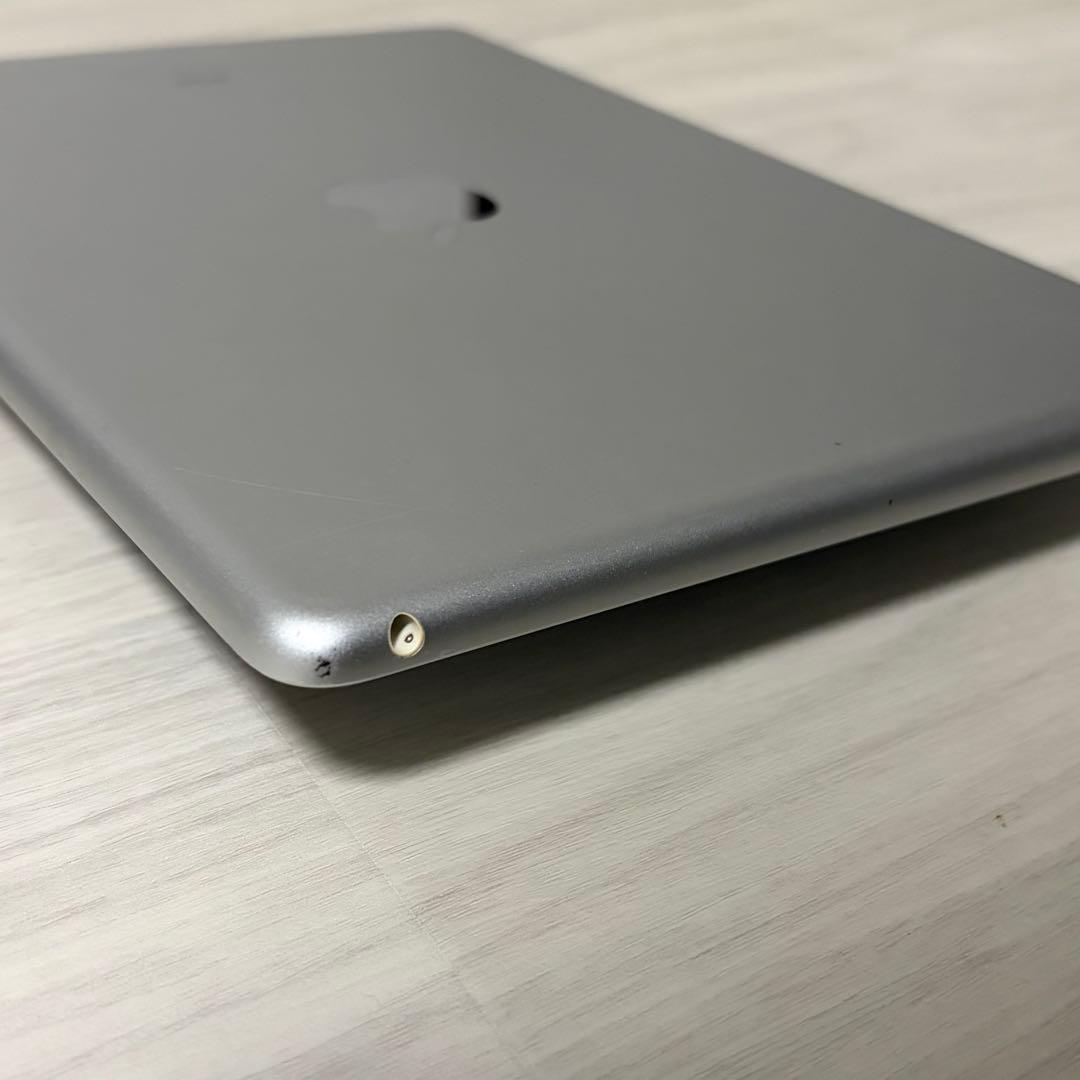 iPad第6世代 32GB シルバー Wi-Fiモデル　バッテリー容量60%