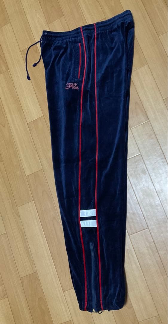 フィラFILA(ネイビー)ベロア上下ジャージXLサイズ