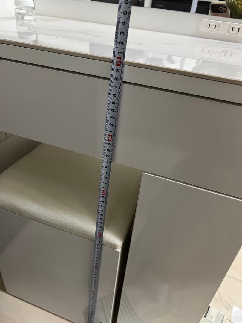 ホワイトドレッサー・鏡台(引き取りの場合は1万円)