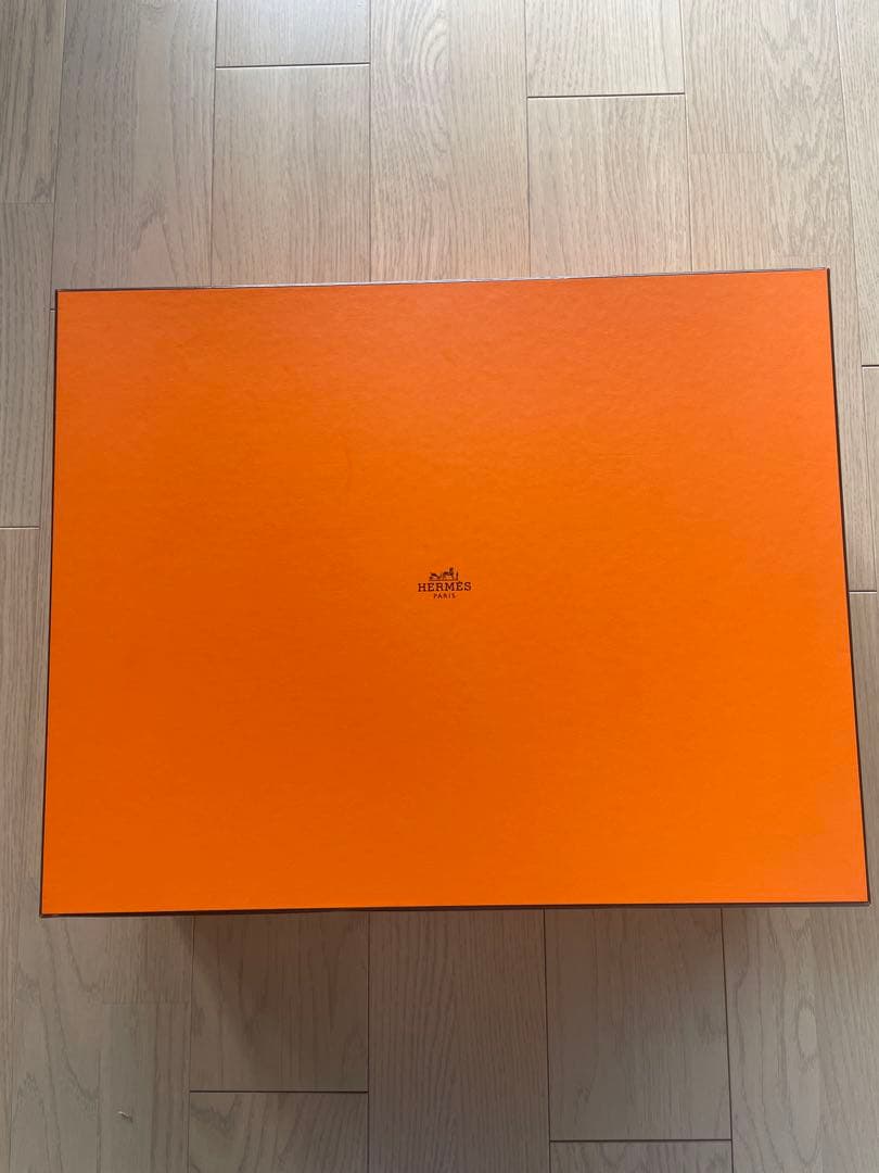 新品、未使用、タグ付！エルメス⭐︎クッション　PM グレー　アヴァロンIII