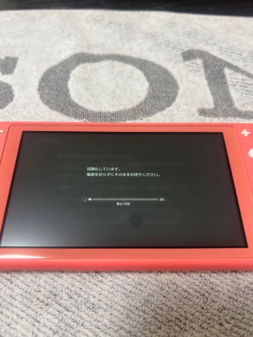 Nintendo switch Lite コーラルピンク