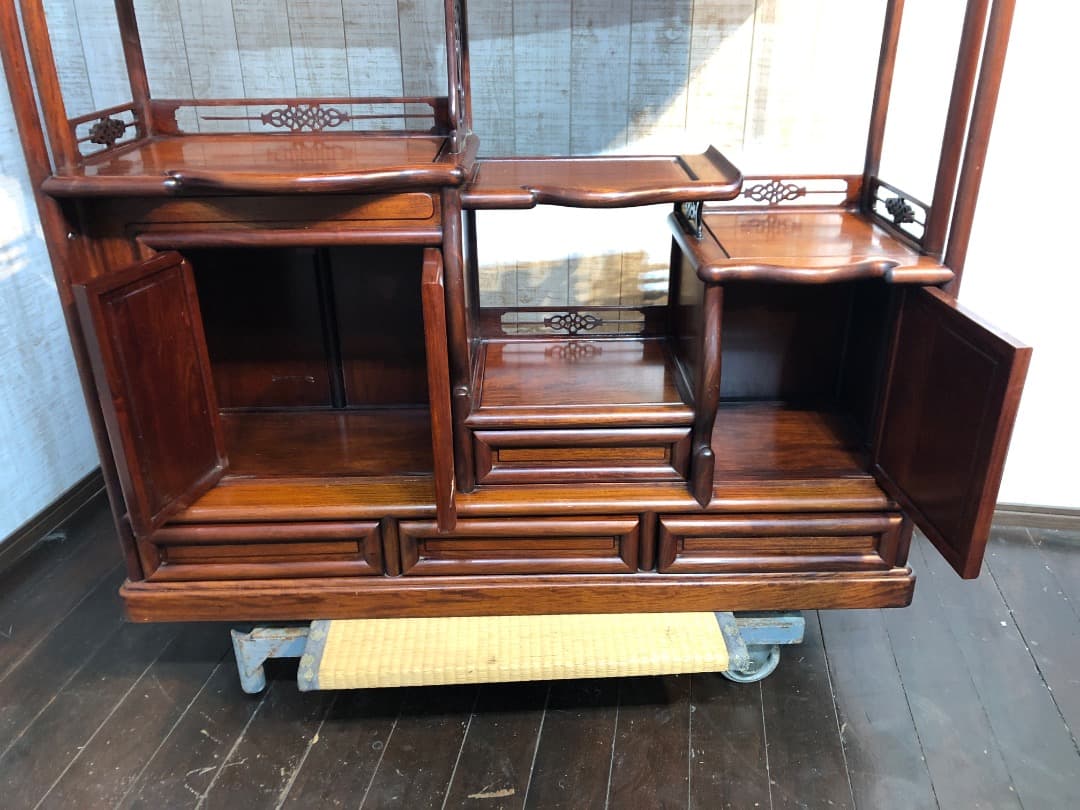 昭和レトロ　美しい　茶箪笥　飾り棚　古民家　カフェ　インテリア　アンティーク