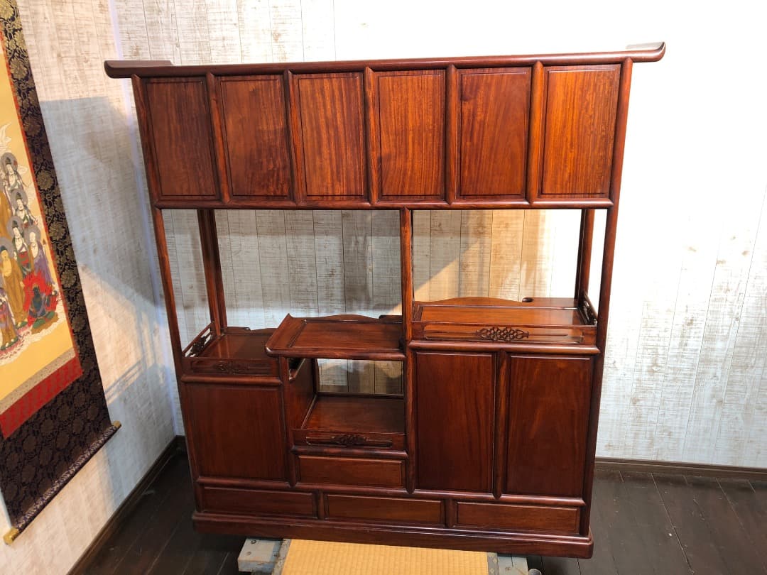 昭和レトロ　美しい　茶箪笥　飾り棚　古民家　カフェ　インテリア　アンティーク