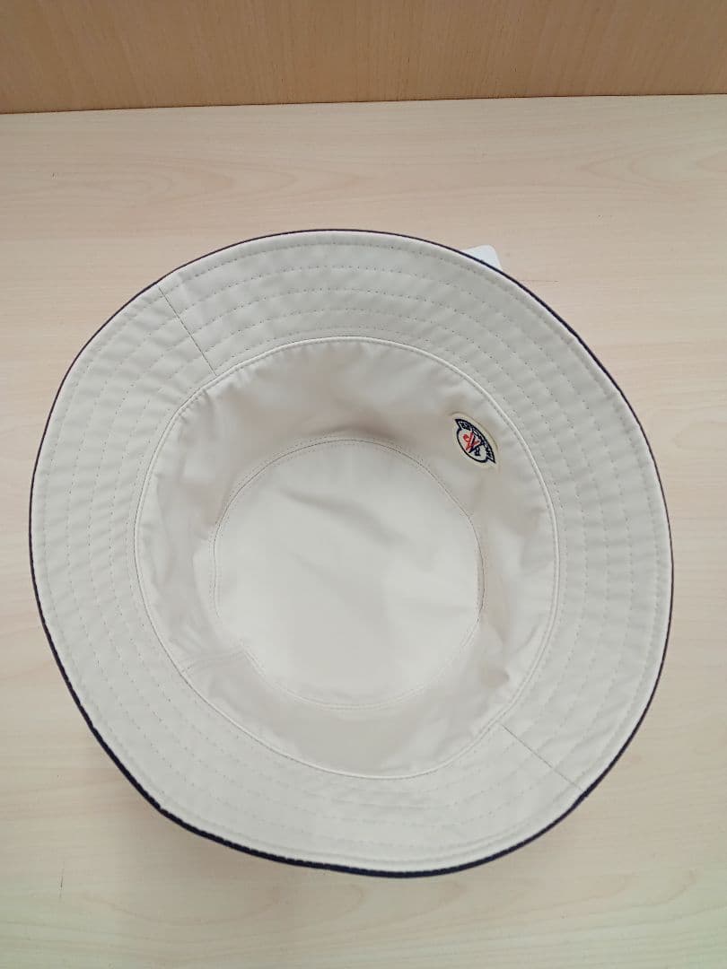 Bonne affaireMONCLER リバーシブル HAT Mサイズ