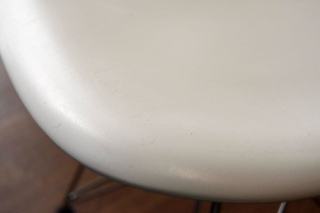 ダイニングチェア Vitra Eames Plastic chair