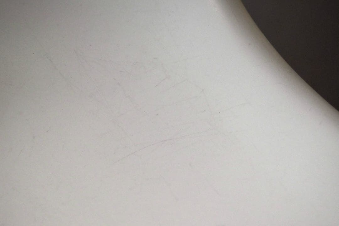 ダイニングチェア Vitra Eames Plastic chair