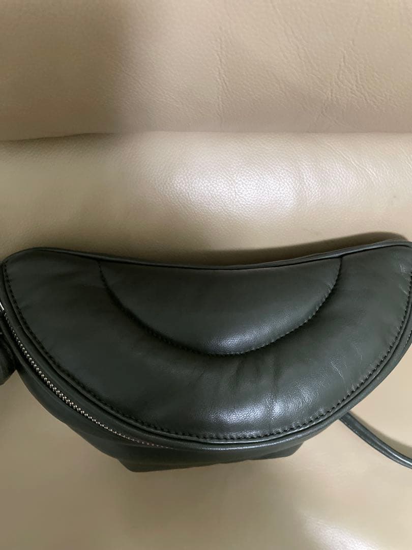 美品マリメッコ　pixie ボディバック　レザー