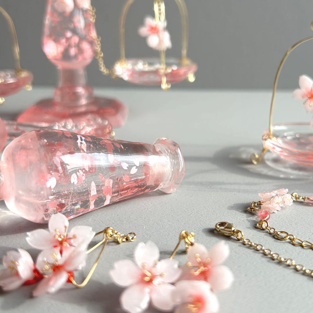 桜の天秤　　桜モチーフアクセサリー付き　水晶付　オブジェ　置物　さくら　桜