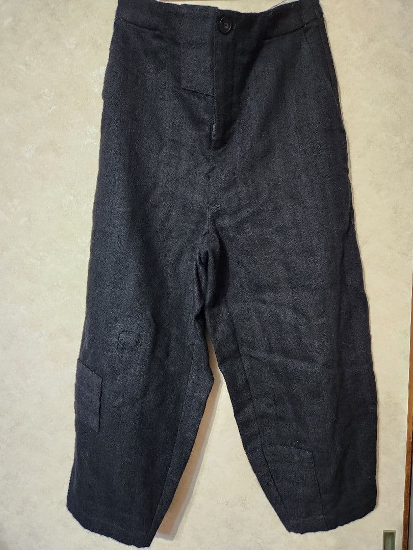 デンマーク製　黒ジャケットとサルエルパンツ セットアップ裏地刺繍　サイズ1と0