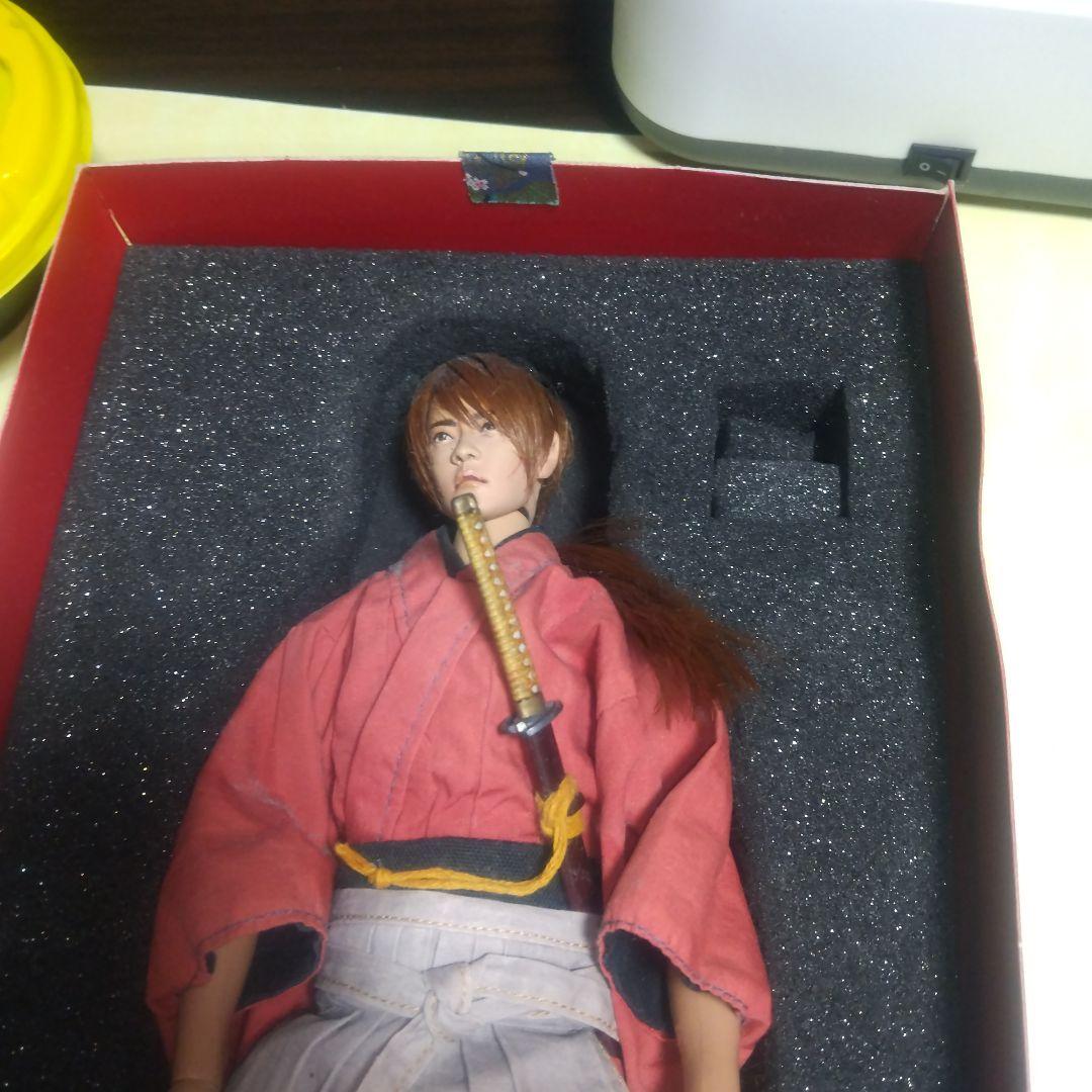 緋村剣心(佐藤健)と着物女性フィギュア1/6２体セット箱有り