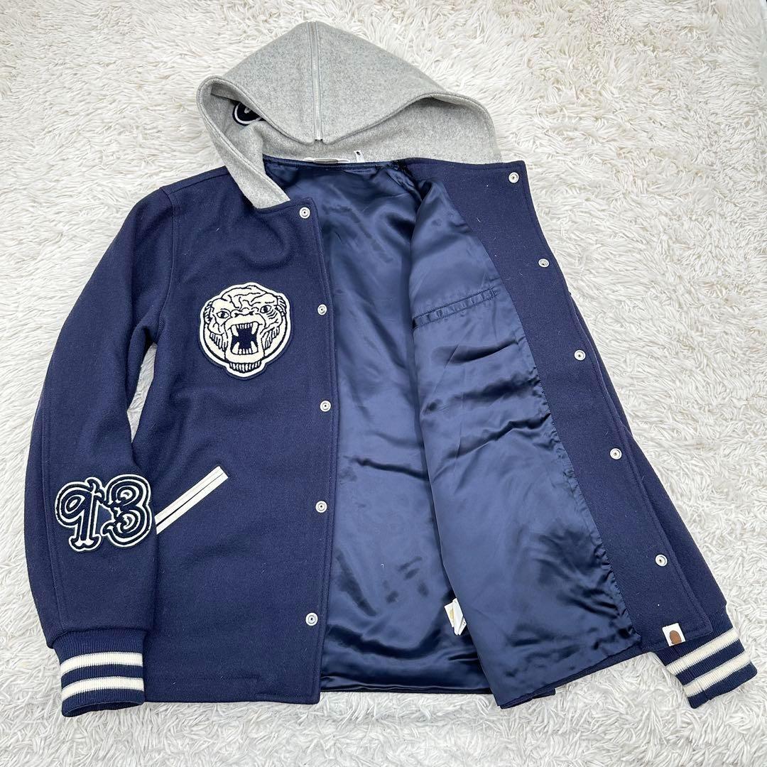 【激レア】アベイシングエイプ アーチ刺繍ロゴ スタジャン リバーシブルフード