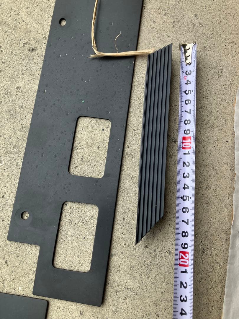 ISUZU フロントグリル　未使用　　5