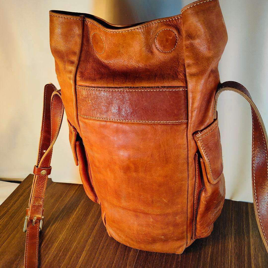 【極美品】オロビアンコ　イタリア製　高級レザーショルダーバッグ　本革 正規品
