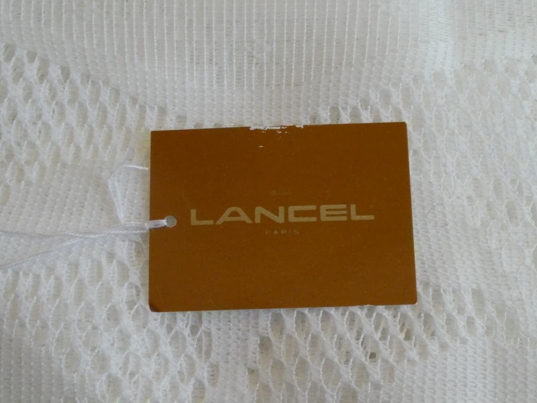メルカリ便☆LANCEL☆レース　テーブルクロス　花柄