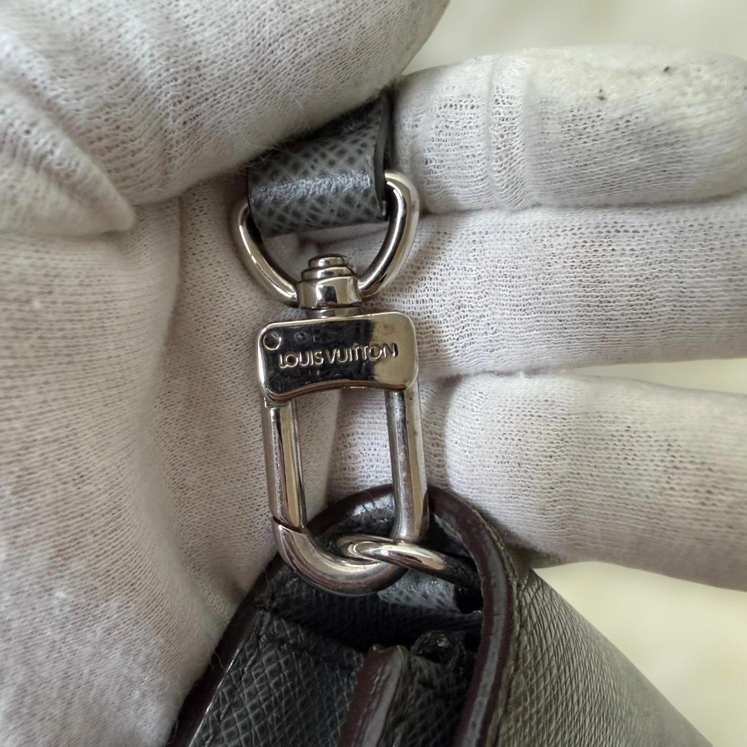 Louis Vuitton ルイヴィトン タイガ セカンドバッグ 正規品