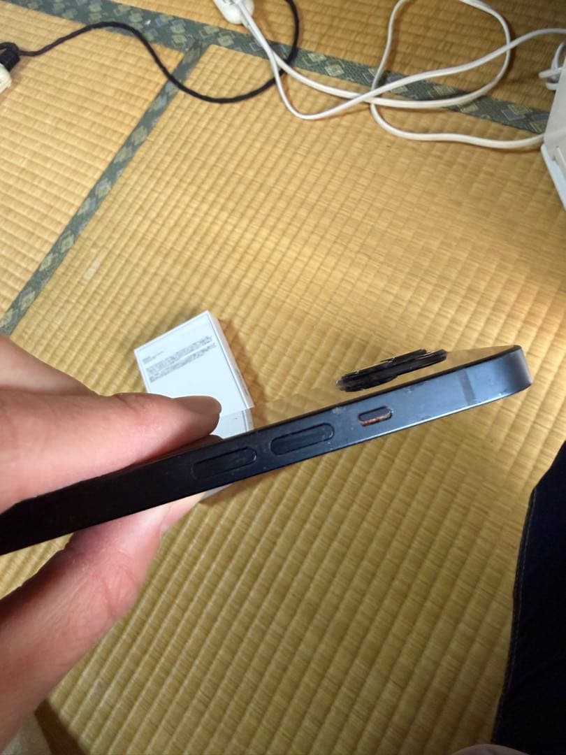 iPhone13本体　128GB