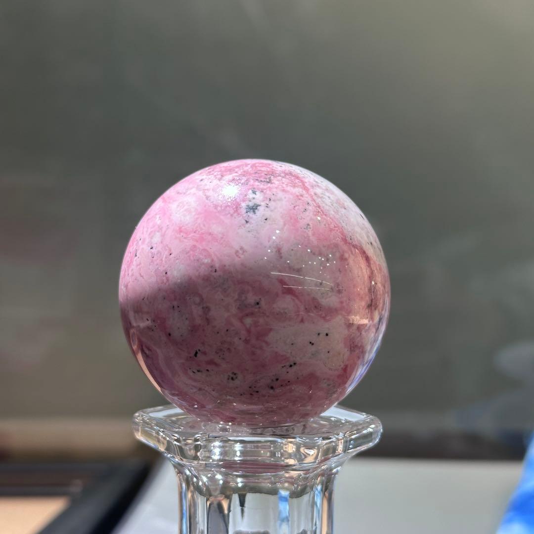天然石 ロードナイトのスフィア　丸玉　置物G.140