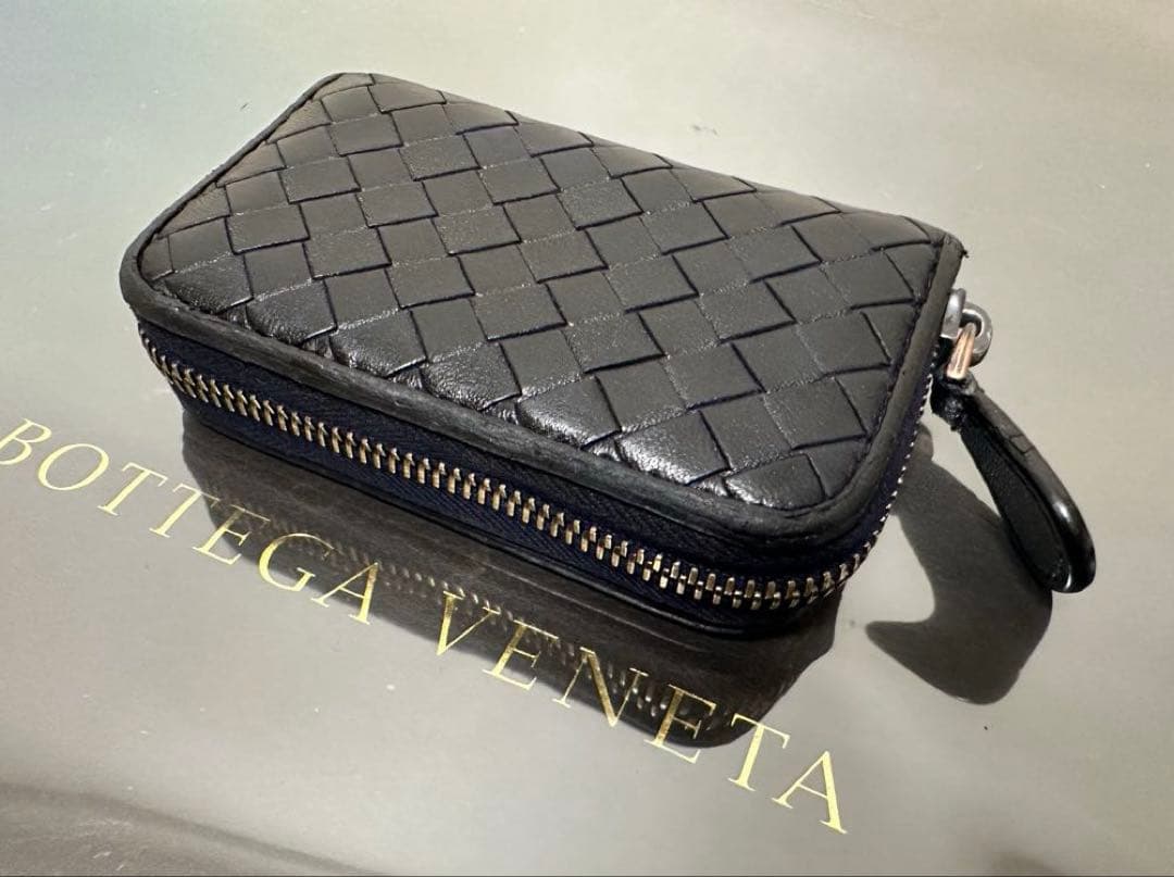 【美品】ボッテガヴェネタ イントレチャートケース/ラム/黒3️⃣✨✨