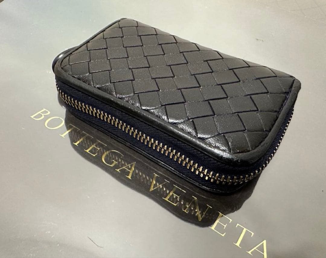 【美品】ボッテガヴェネタ イントレチャートケース/ラム/黒3️⃣✨✨