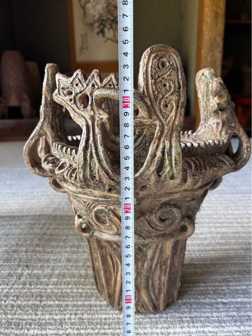 火焔型土器　模造品　レプリカ