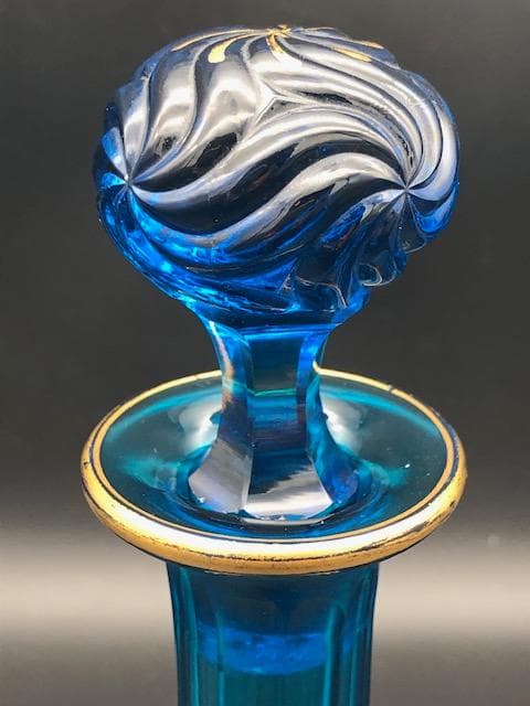 オールドバカラ・紺碧色（アズールブルー）のデキャンタ