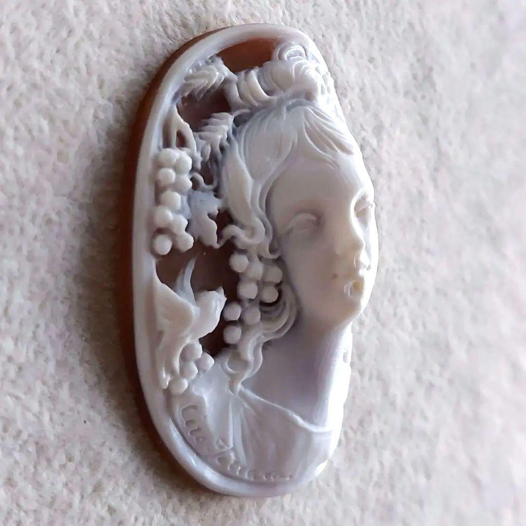 女性と小鳥　シェル　カメオ　ルース