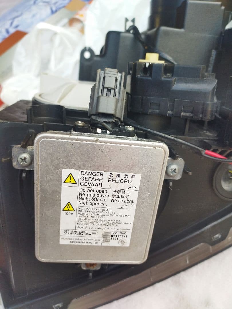 20日まで価格！CV2W デリカd5 スモークヘッドライト 純正バラスト付