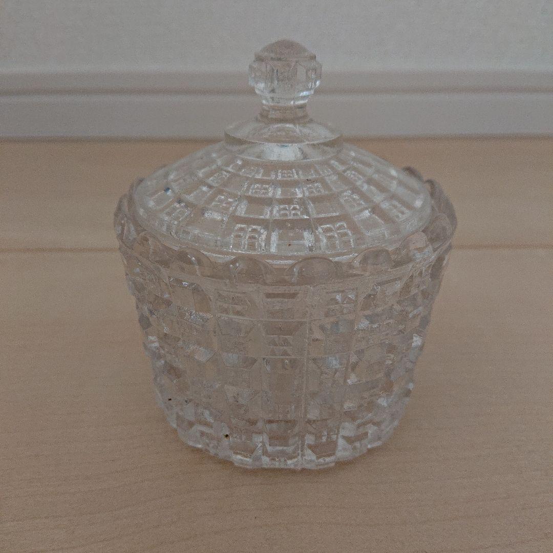 キャンディポット　シュガーポット　ボンボン入れ　プレスガラス　蓋物