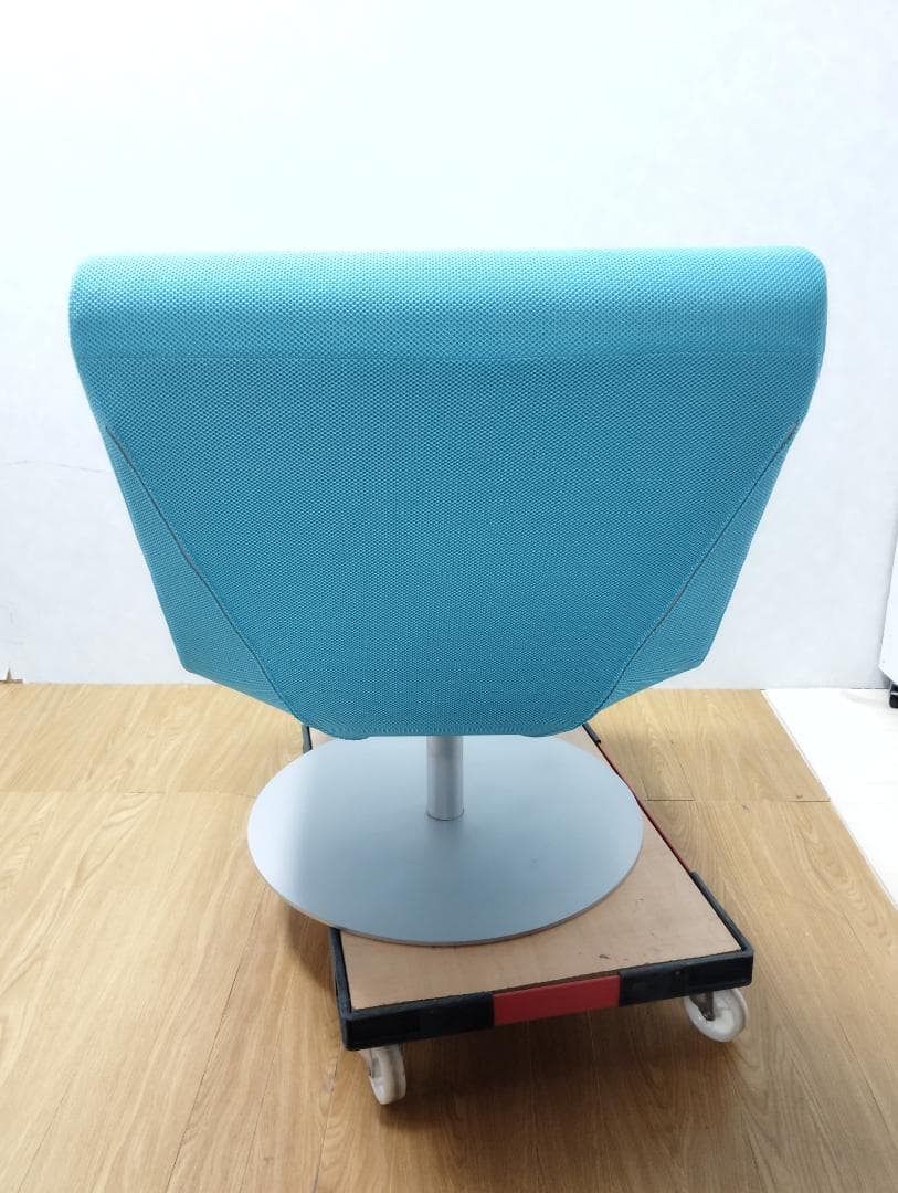 K◇171 カッシーナ ブーメランプリュス ラウンジスウィベルチェア SOFA