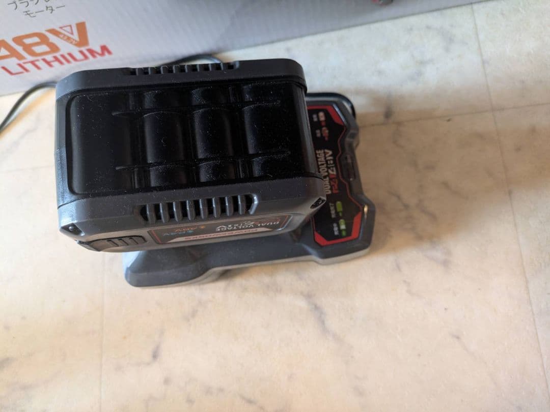 ハイガー除雪機　充電式 48V POWERWORKS SNE402