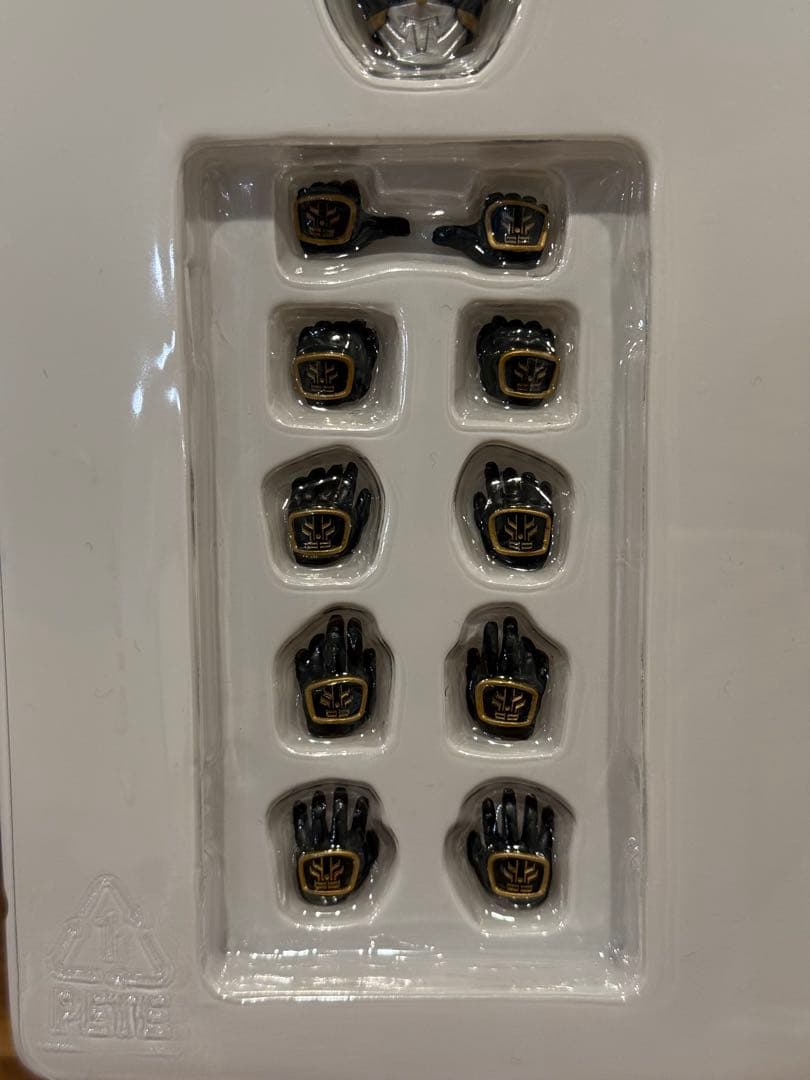 S.H.フィギュアーツ　真骨彫製法　仮面ライダークウガ　アルティメットフォーム