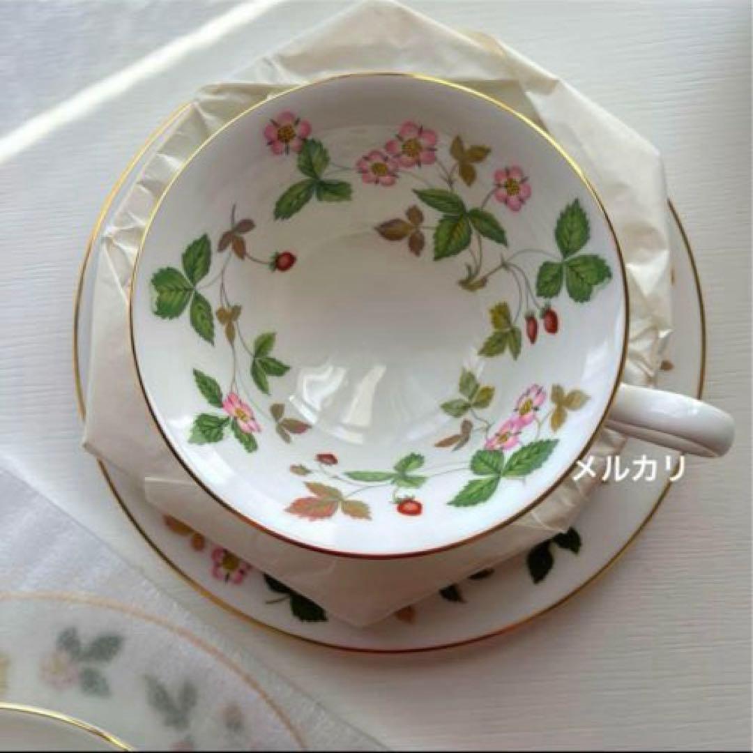 ウェッジウッド ティーカップ＆ソーサー　ピオニー　ワイルドストロベリー　プレート
