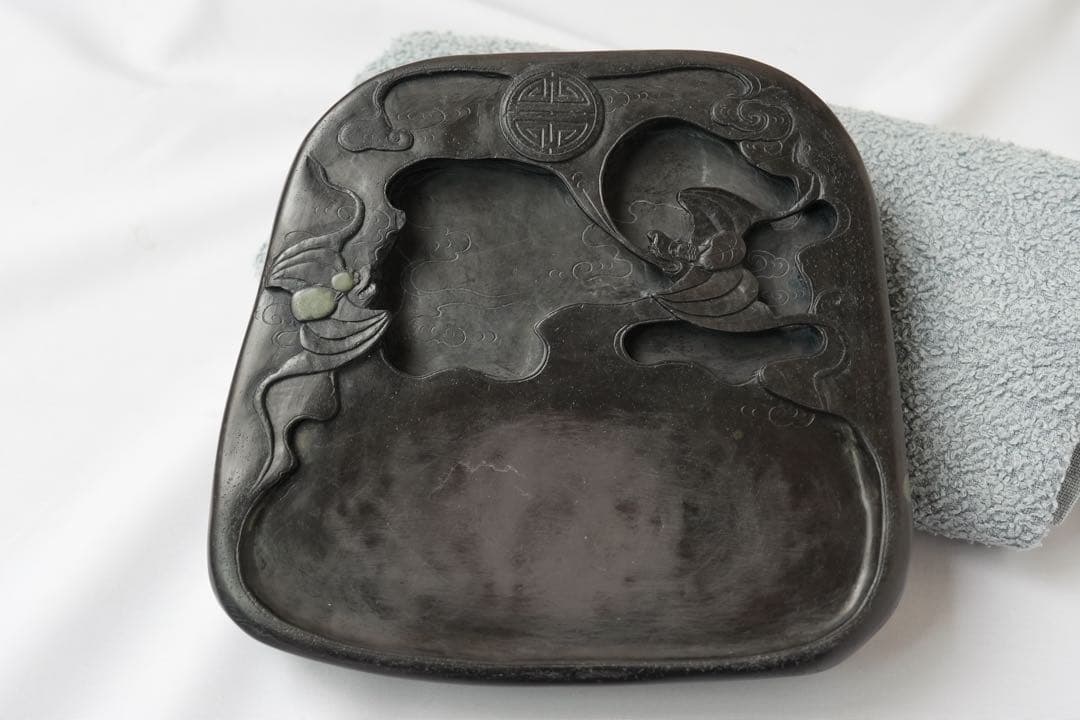 福 縁起物 蝙蝠文高彫 硯 眼 細工 コウモリ 雲海 年代美品 端渓 五福 幸運
