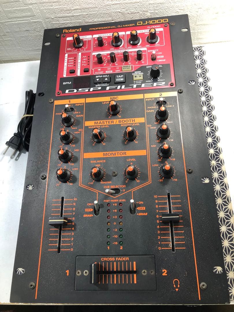 Roland ローランド　DJ-1000