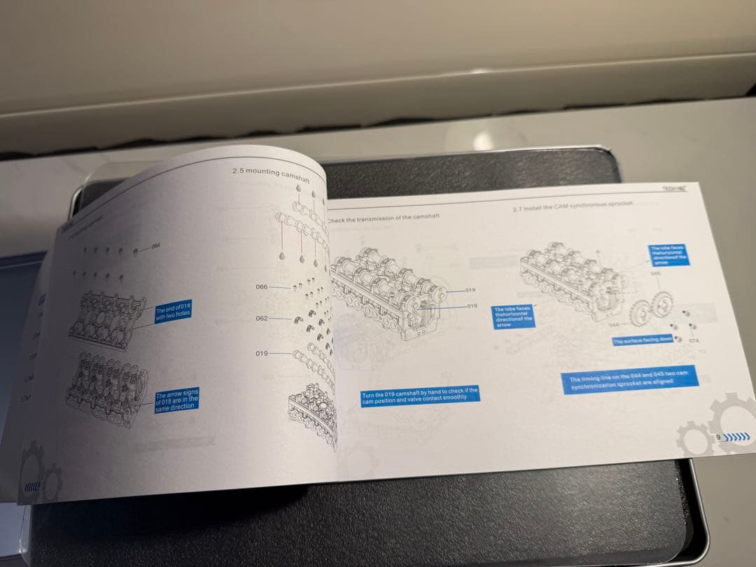 土星エンジン直列4気筒エンジンモデル　フルメタル組み立てキット ホビー