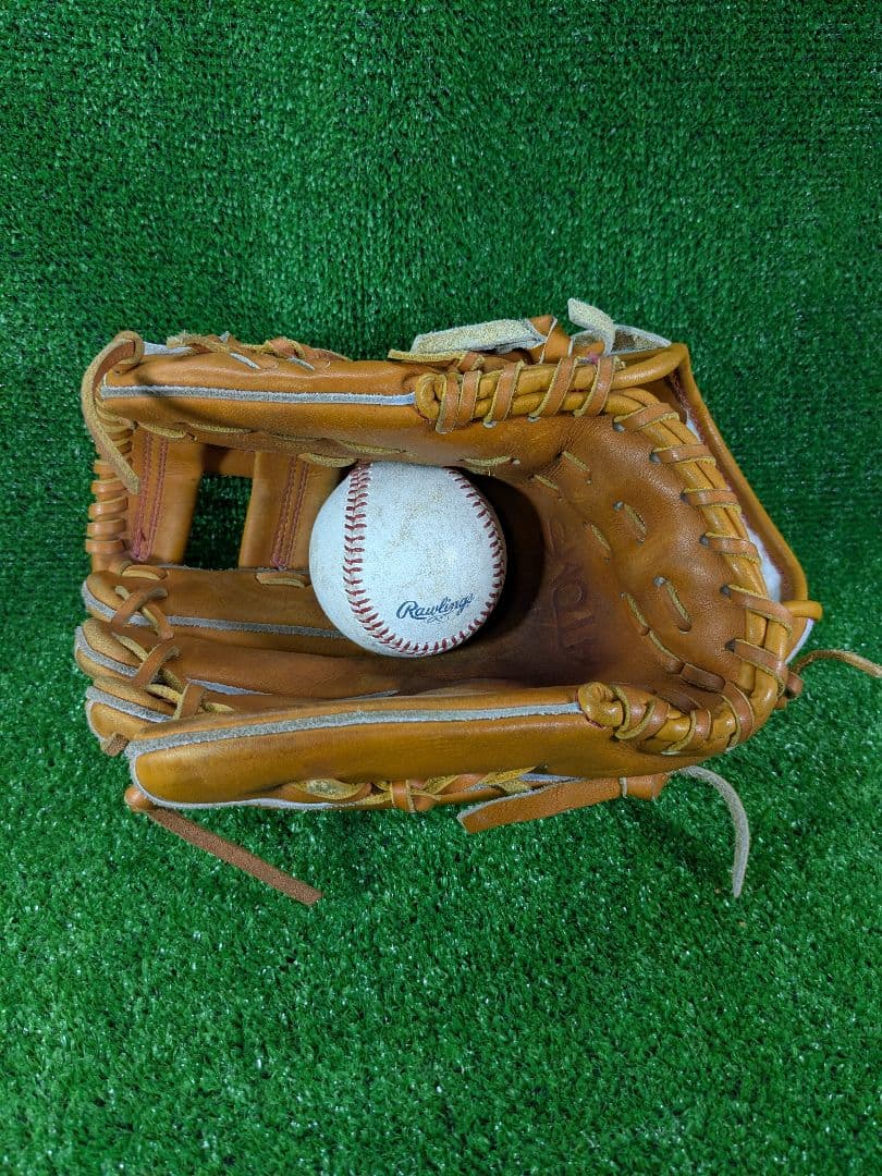 アトムズ　内野手　左投げ