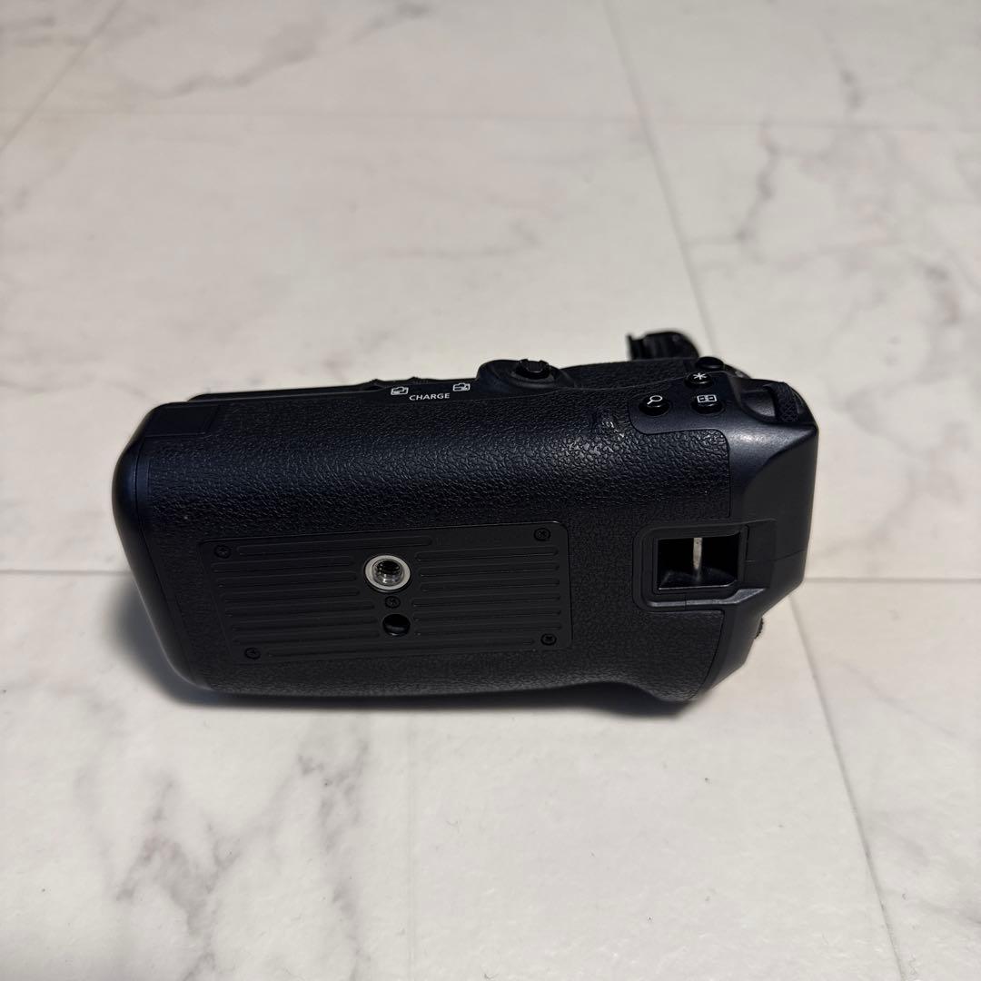 EOS R6 mark2 ボディ + バッテリーグリップ + バッテリー2個