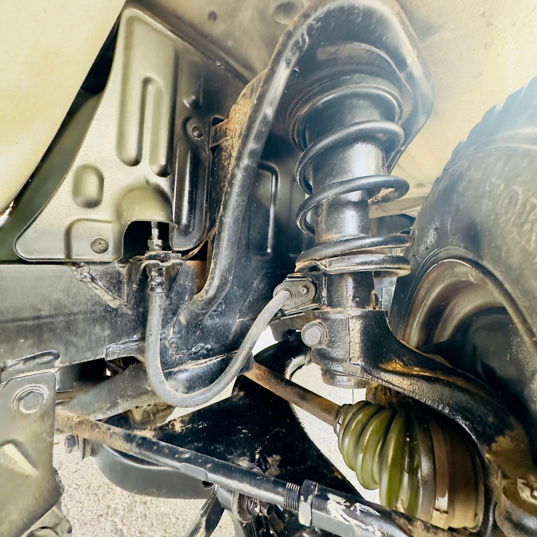 サンバーダンプ4WD、5速マニュアル、ELシフト、車検2年、走行3万キロ。