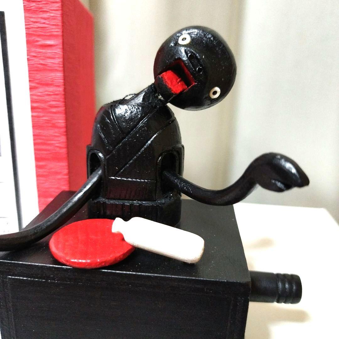 〘新品未使用〙神戸カラクリ人形木製 ユニークデザイン（酔っ払い）