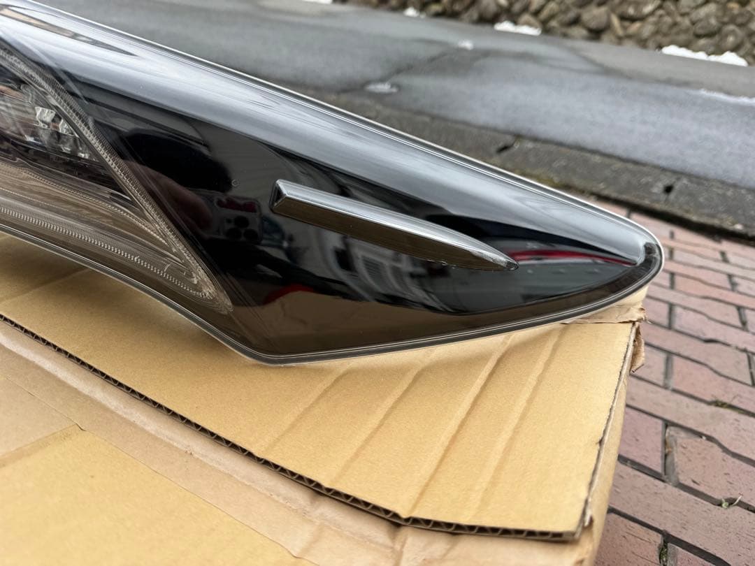 60ハリアー テールランプ 運転席側