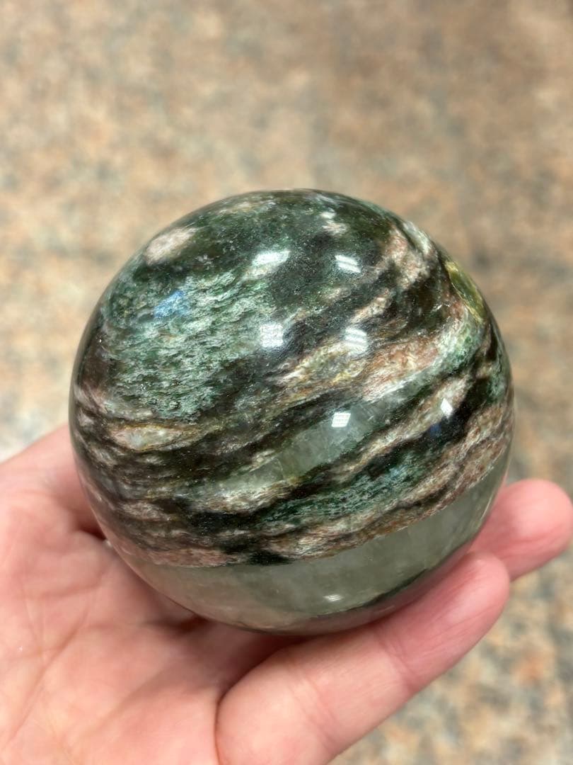 グリーンマイカと水晶共生　スフィア7.18cm レア模様　天然石