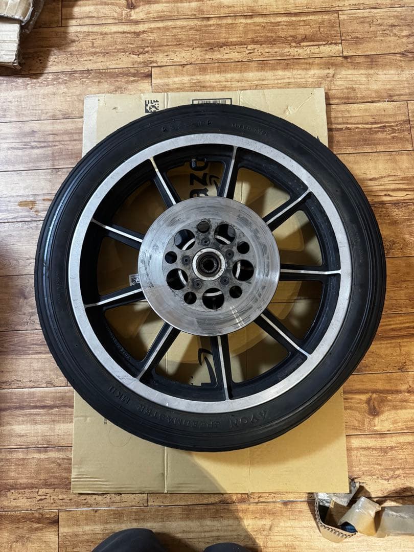 ショベルヘッド　9キャストホイール前後セット16インチ19インチ