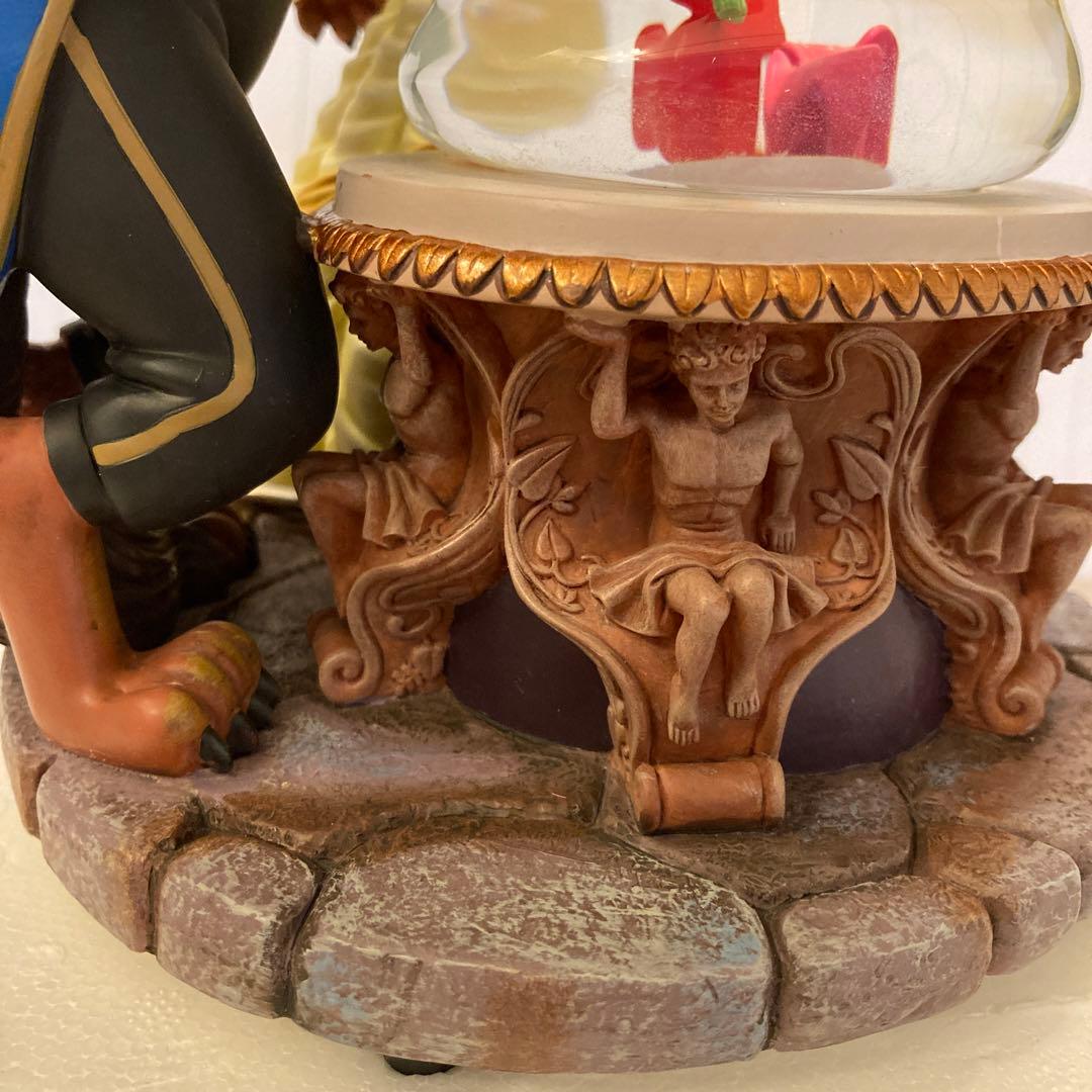 ディズニー　スノーグローブ美女と野獣