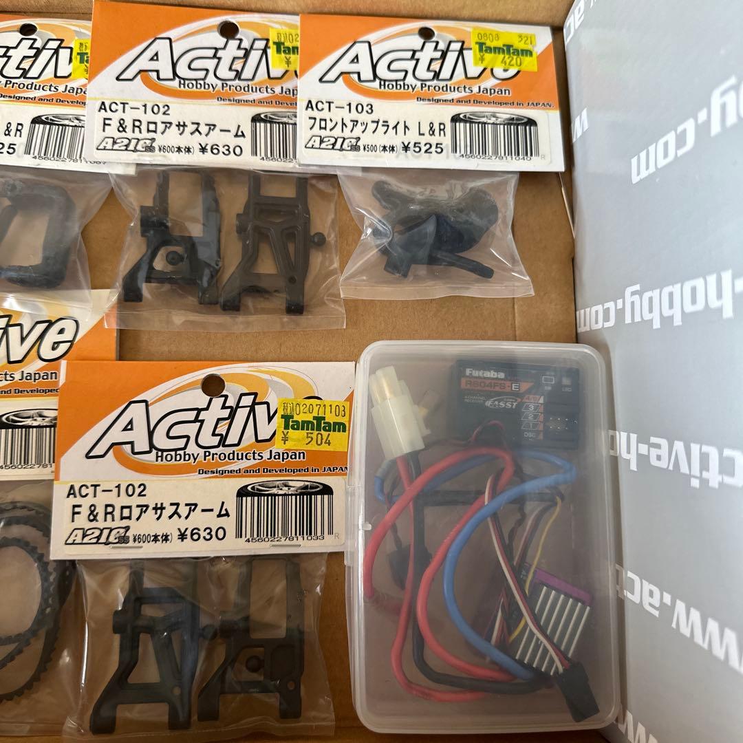 Active A21C SS レッド/ホワイト M-シャーシ