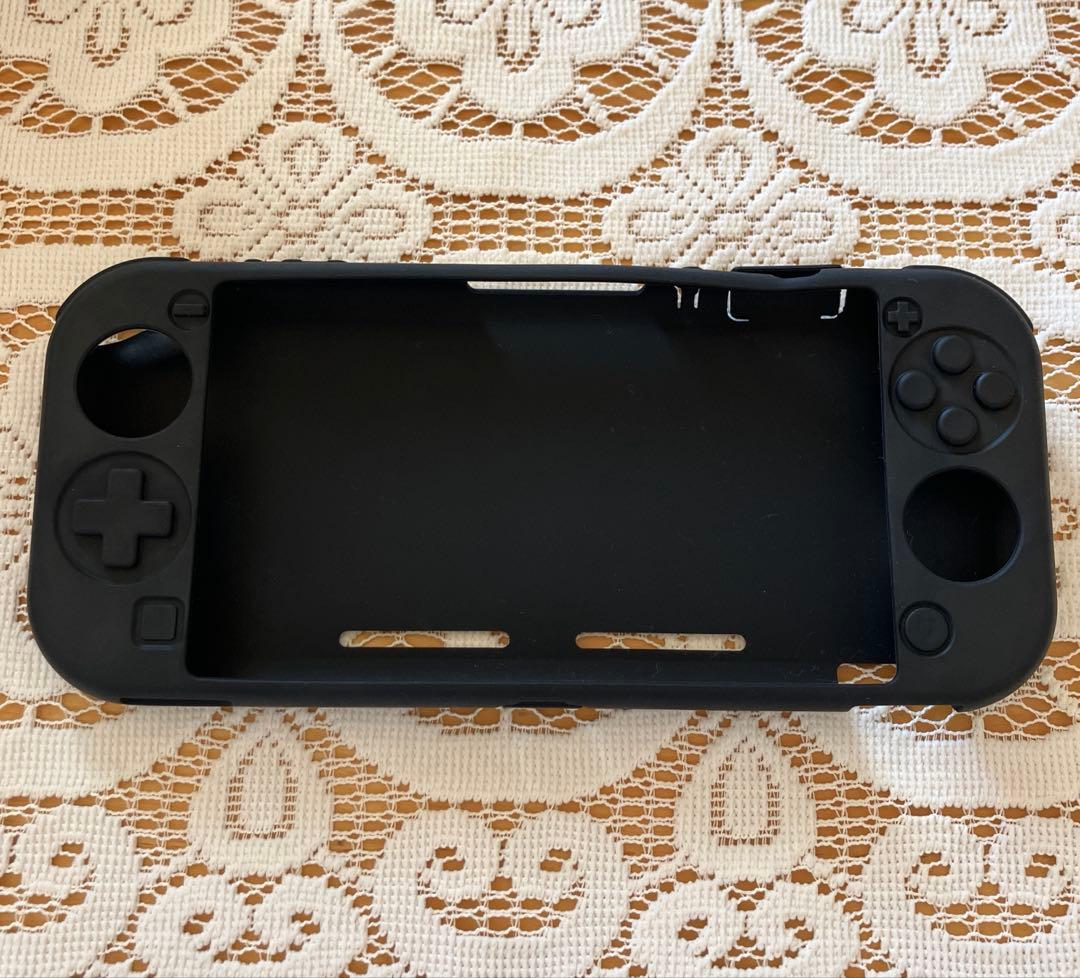 じ*ん様 【美品】SwitchLite 本体 公式キャリングケース付き